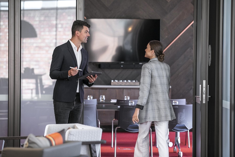 holiday inn express melbourne little collins an ihg hotel