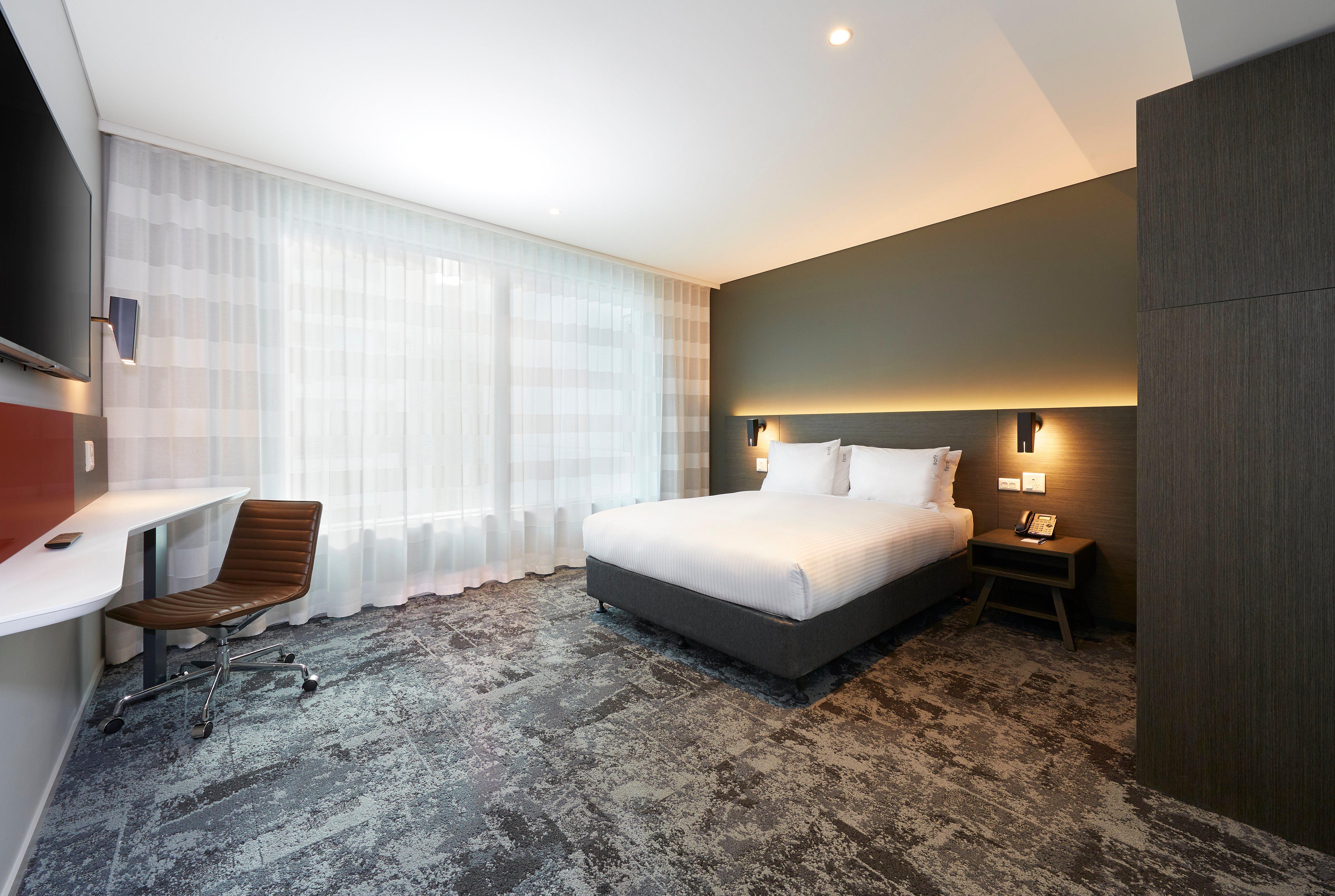 holiday inn express melbourne little collins an ihg hotel