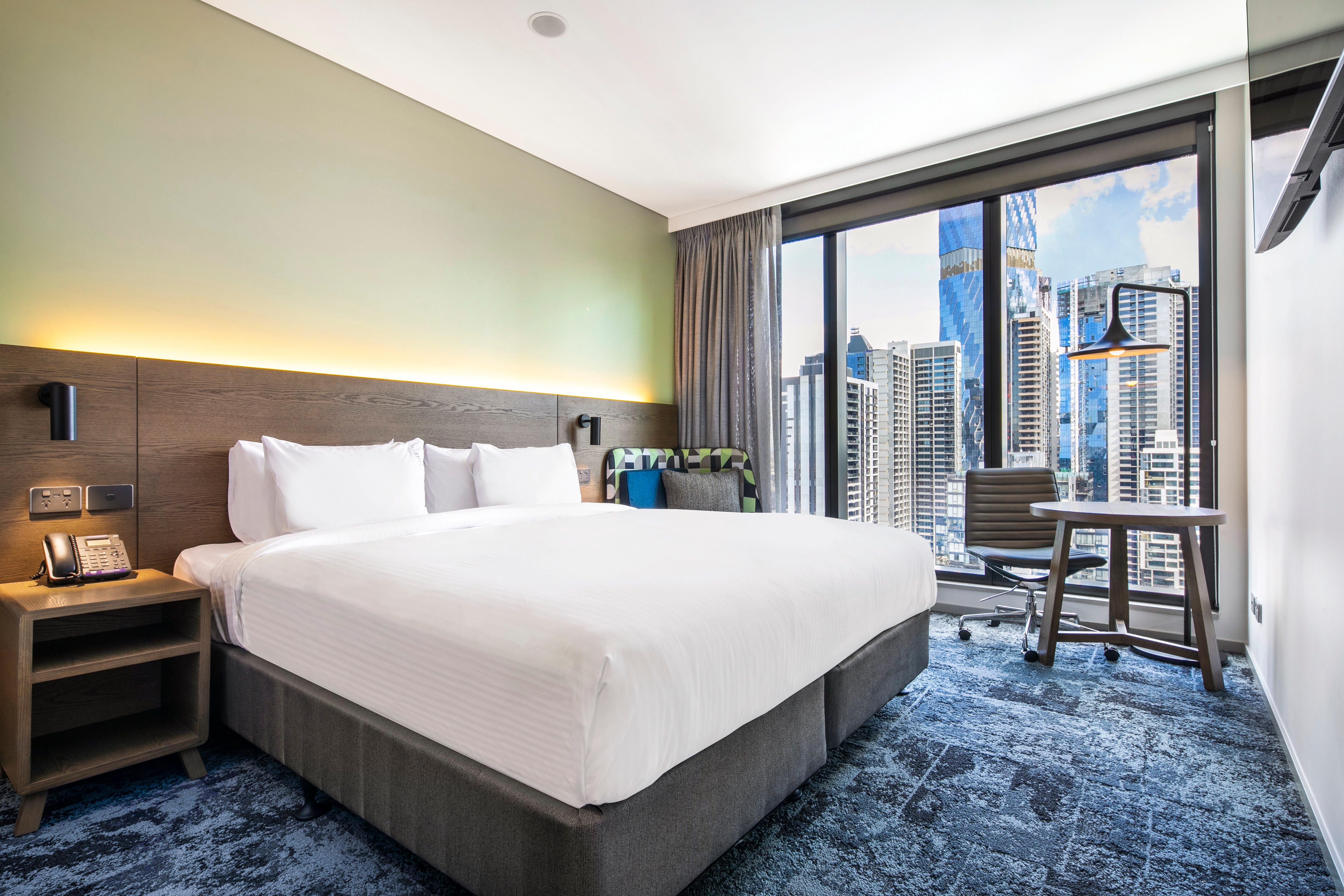 holiday inn express melbourne little collins an ihg hotel