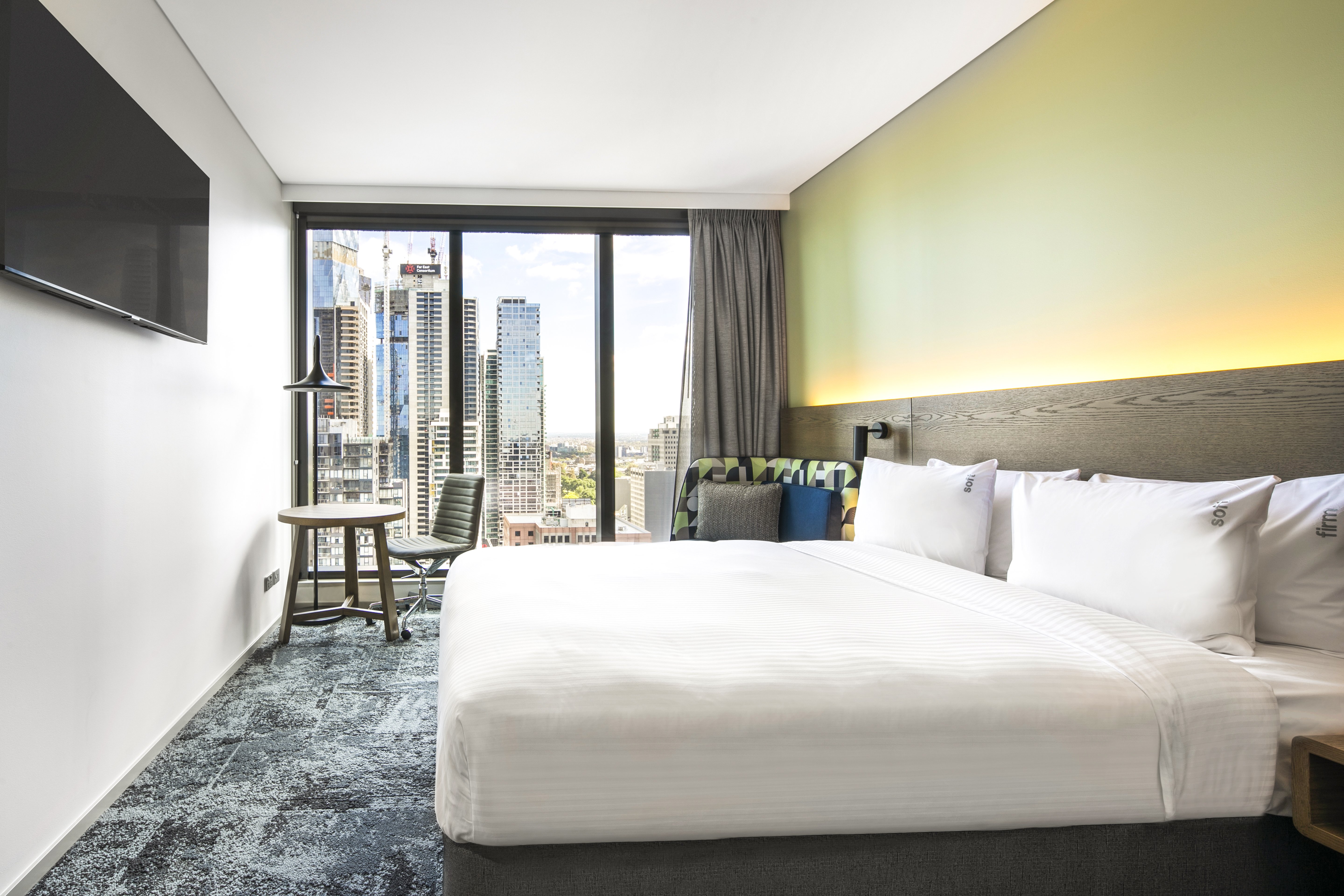 holiday inn express melbourne little collins an ihg hotel