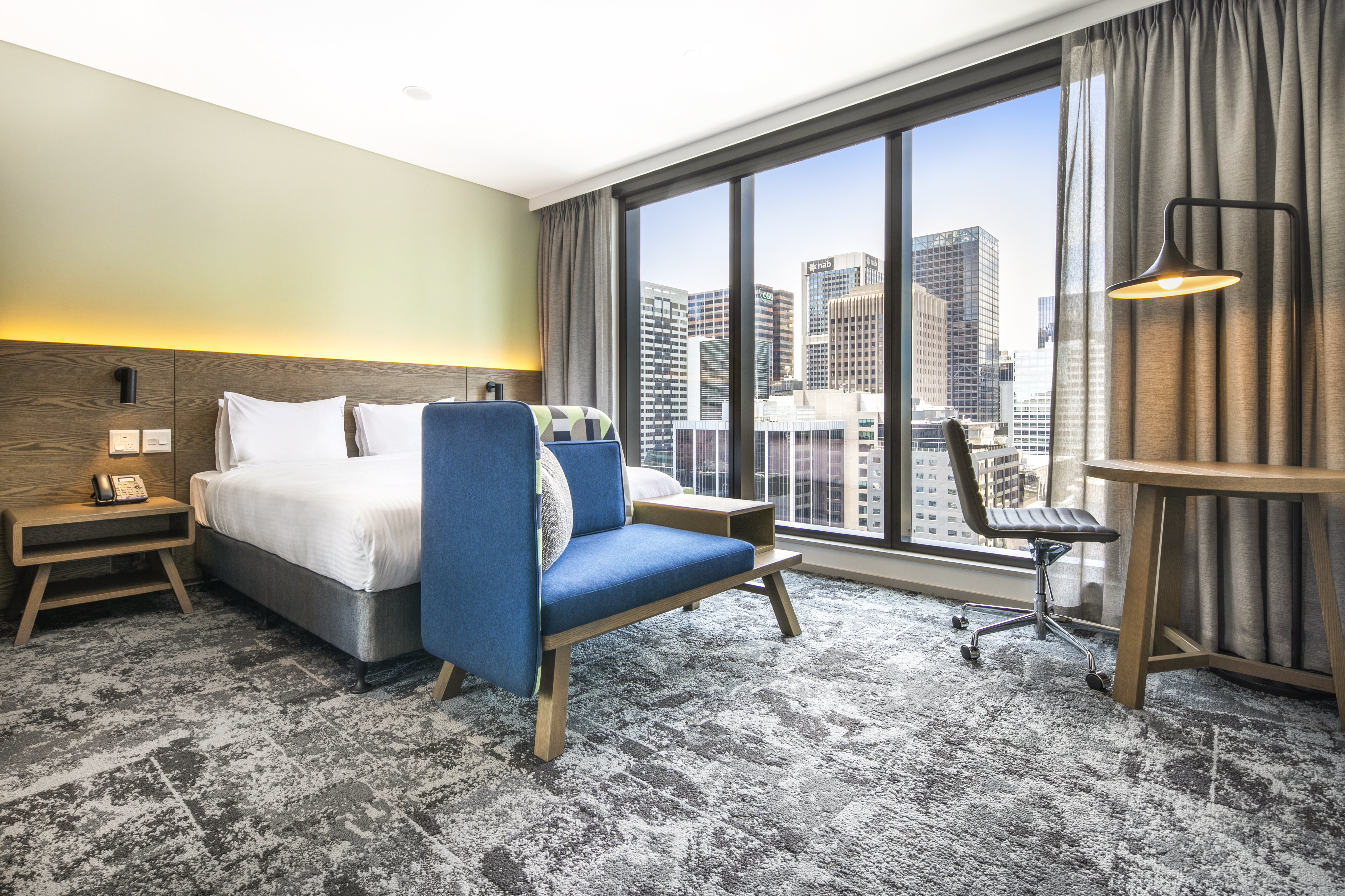 holiday inn express melbourne little collins an ihg hotel