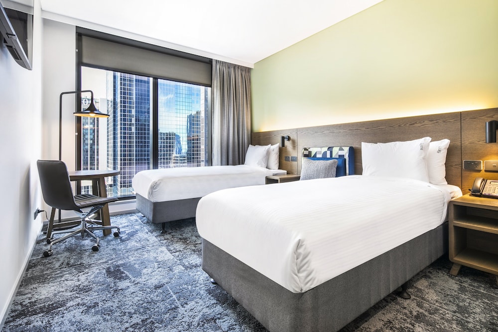 holiday inn express melbourne little collins an ihg hotel