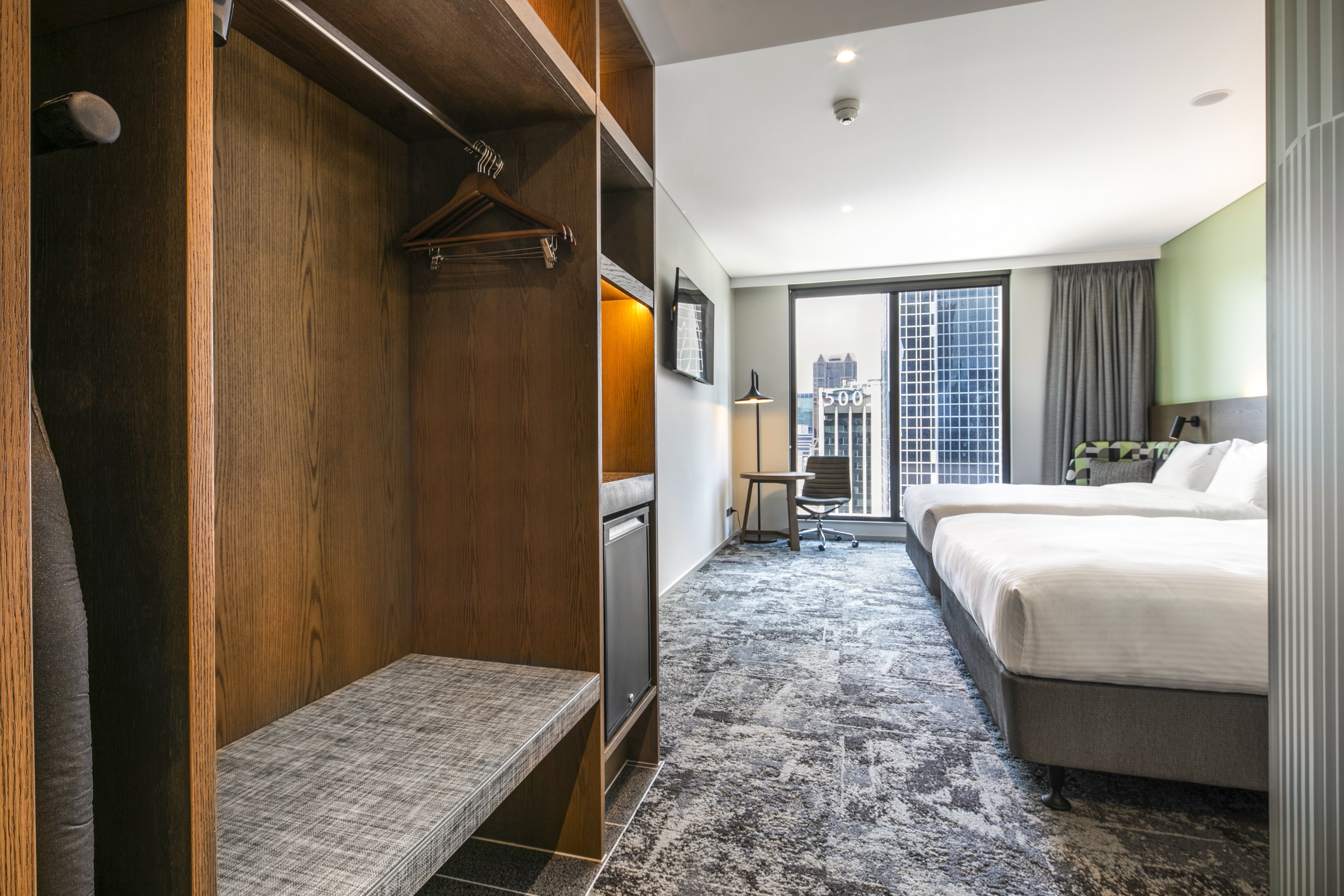 holiday inn express melbourne little collins an ihg hotel