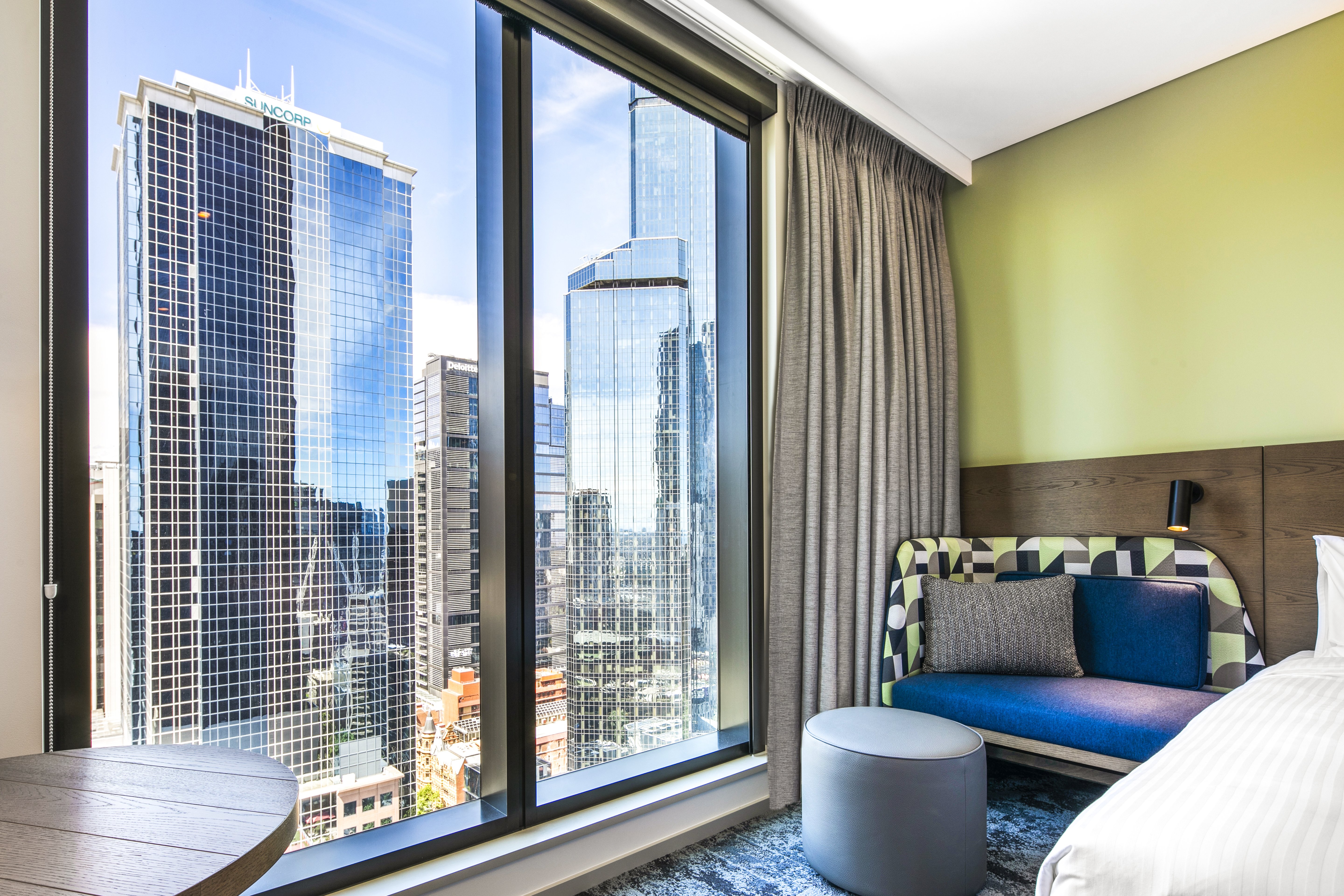 holiday inn express melbourne little collins an ihg hotel