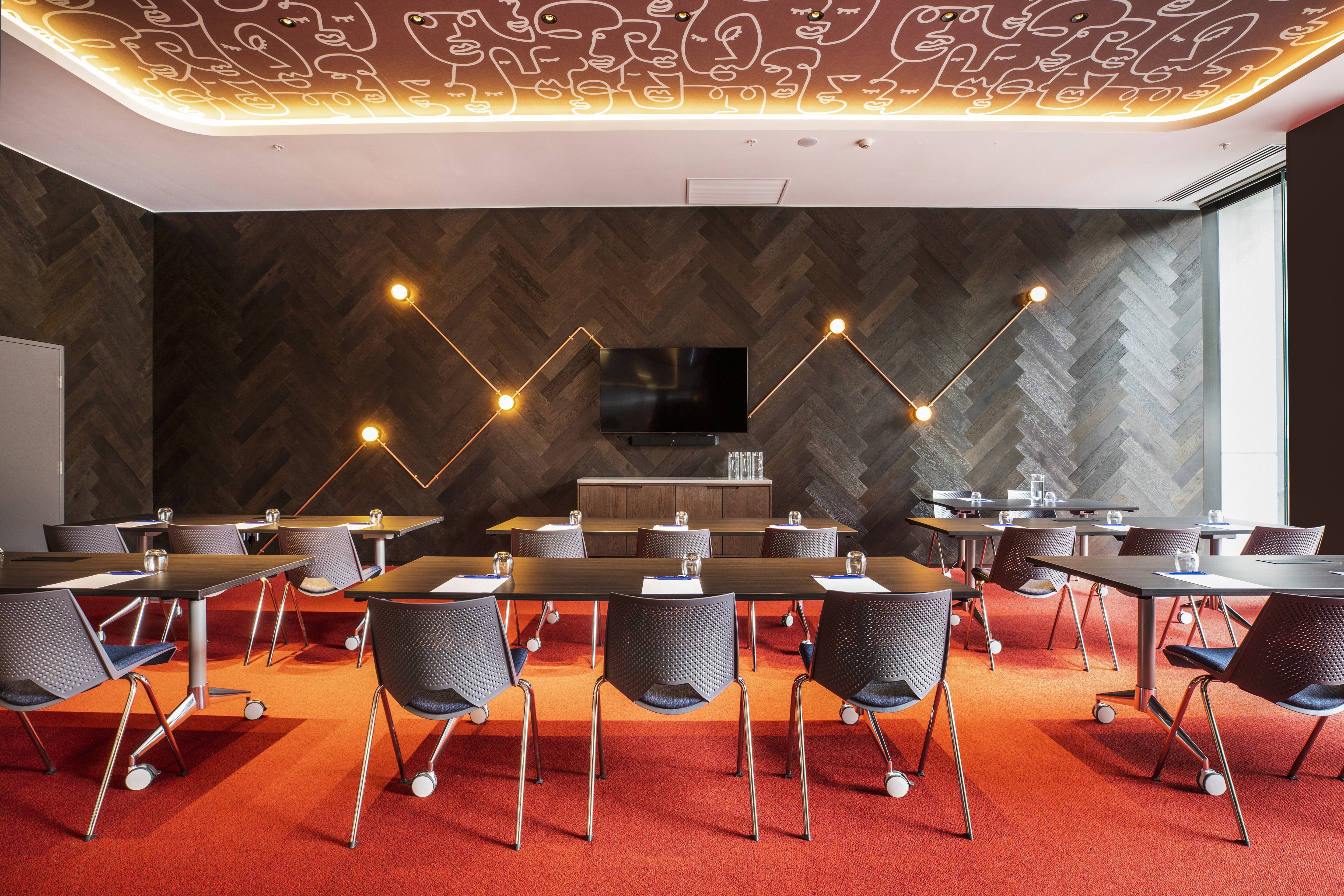 holiday inn express melbourne little collins an ihg hotel