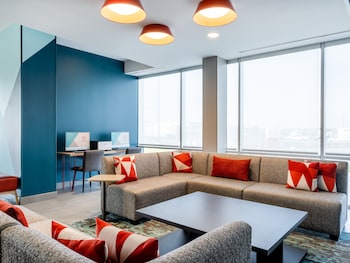 avid hotel toronto vaughan southwest an ihg hotel
