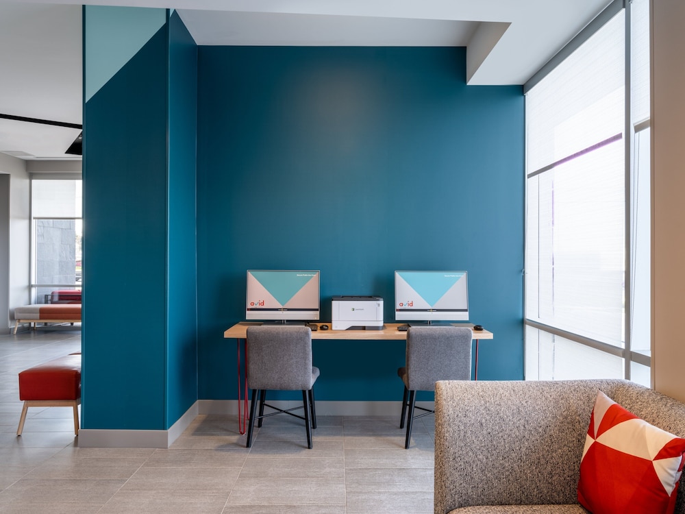 avid hotel toronto vaughan southwest an ihg hotel