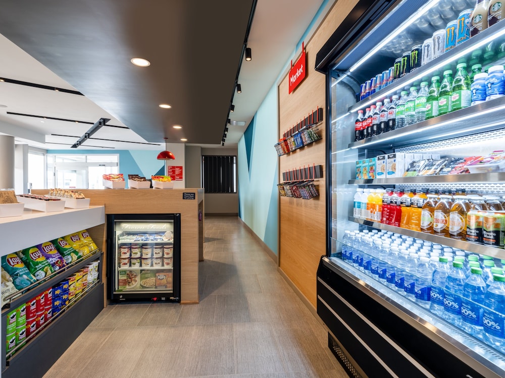 avid hotel toronto vaughan southwest an ihg hotel