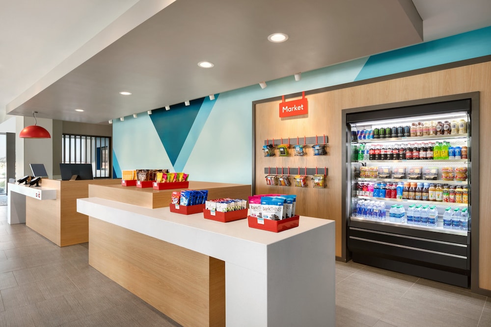 avid hotel toronto vaughan southwest an ihg hotel