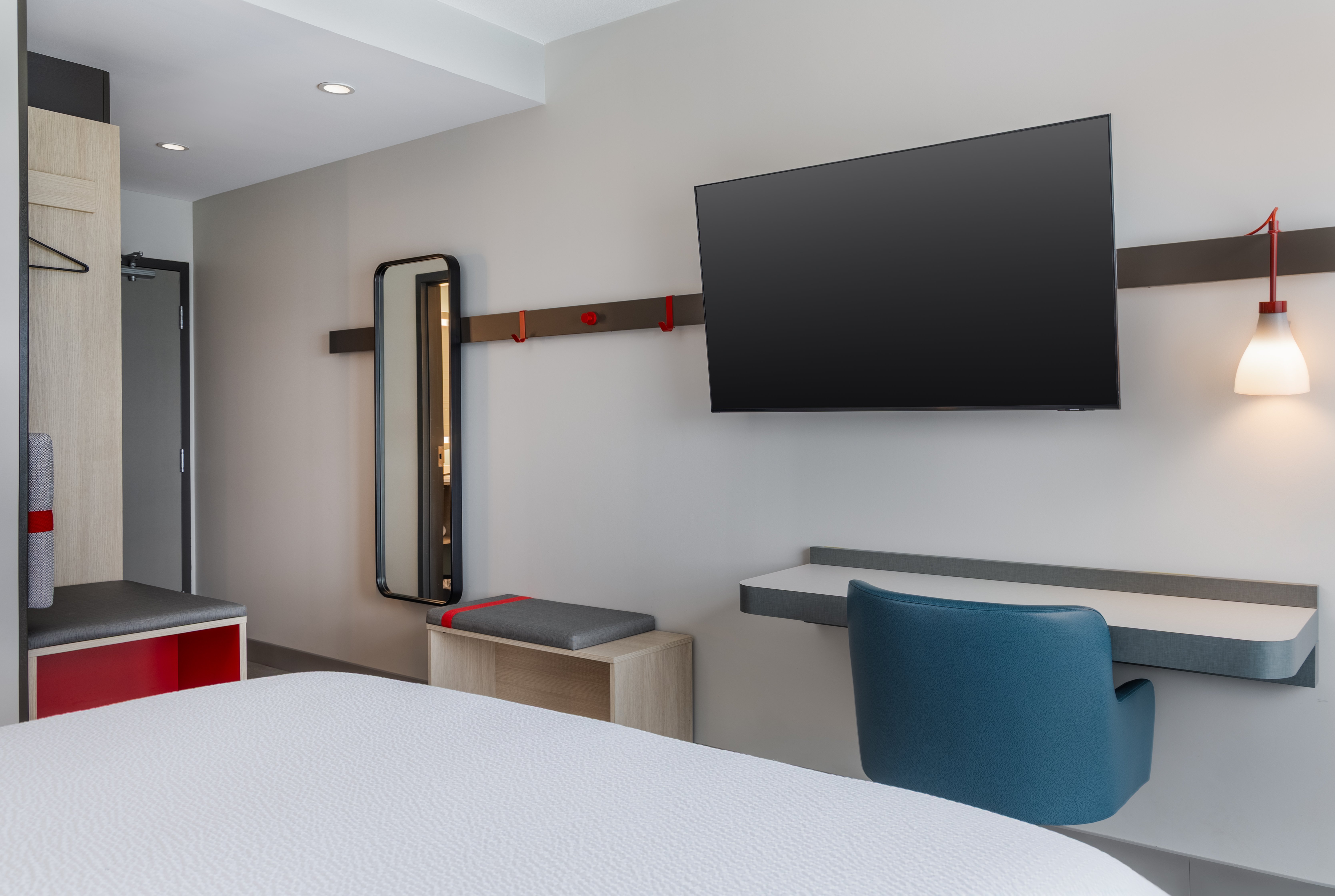 avid hotel toronto vaughan southwest an ihg hotel