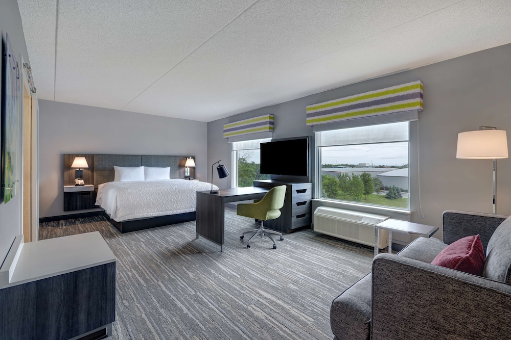 hampton inn and suites by hilton burlington toronto