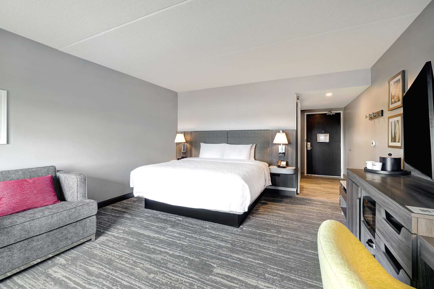 hampton inn and suites by hilton burlington toronto