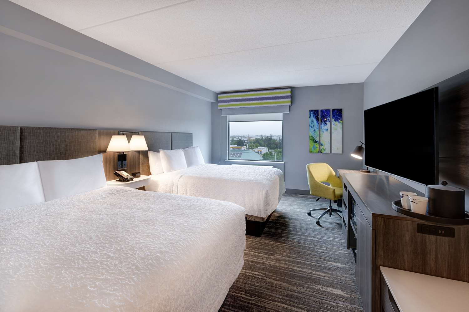 hampton inn and suites by hilton burlington toronto