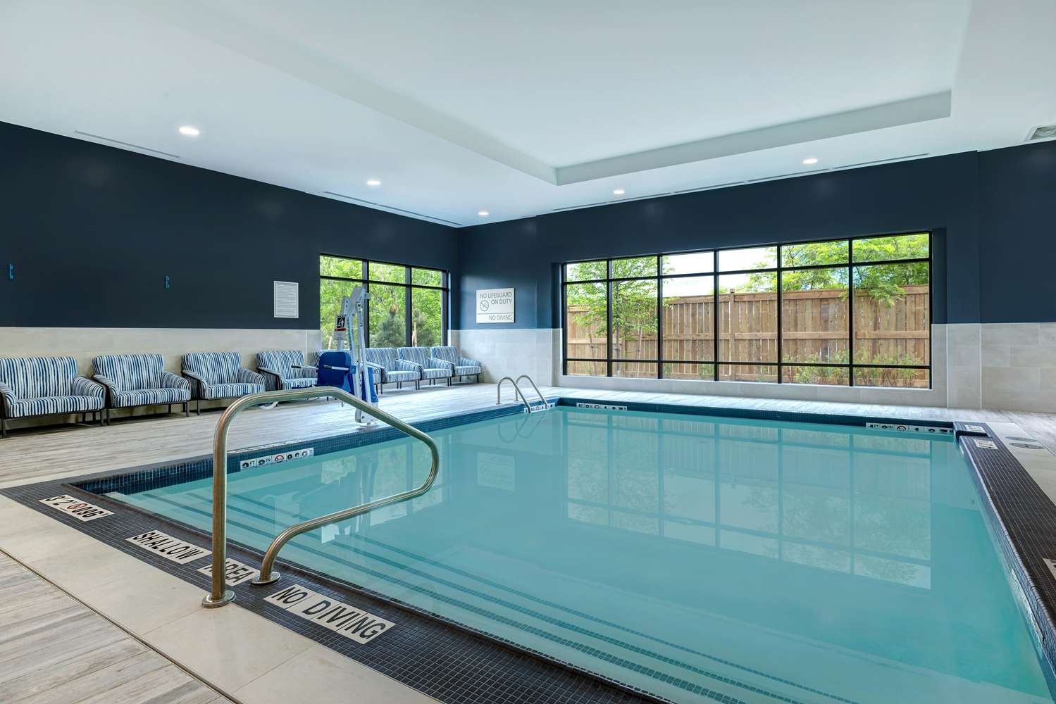 hampton inn and suites by hilton burlington toronto