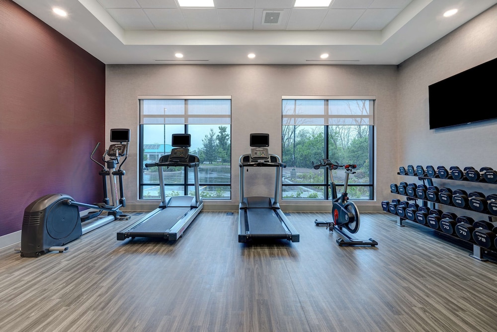 hampton inn and suites by hilton burlington toronto