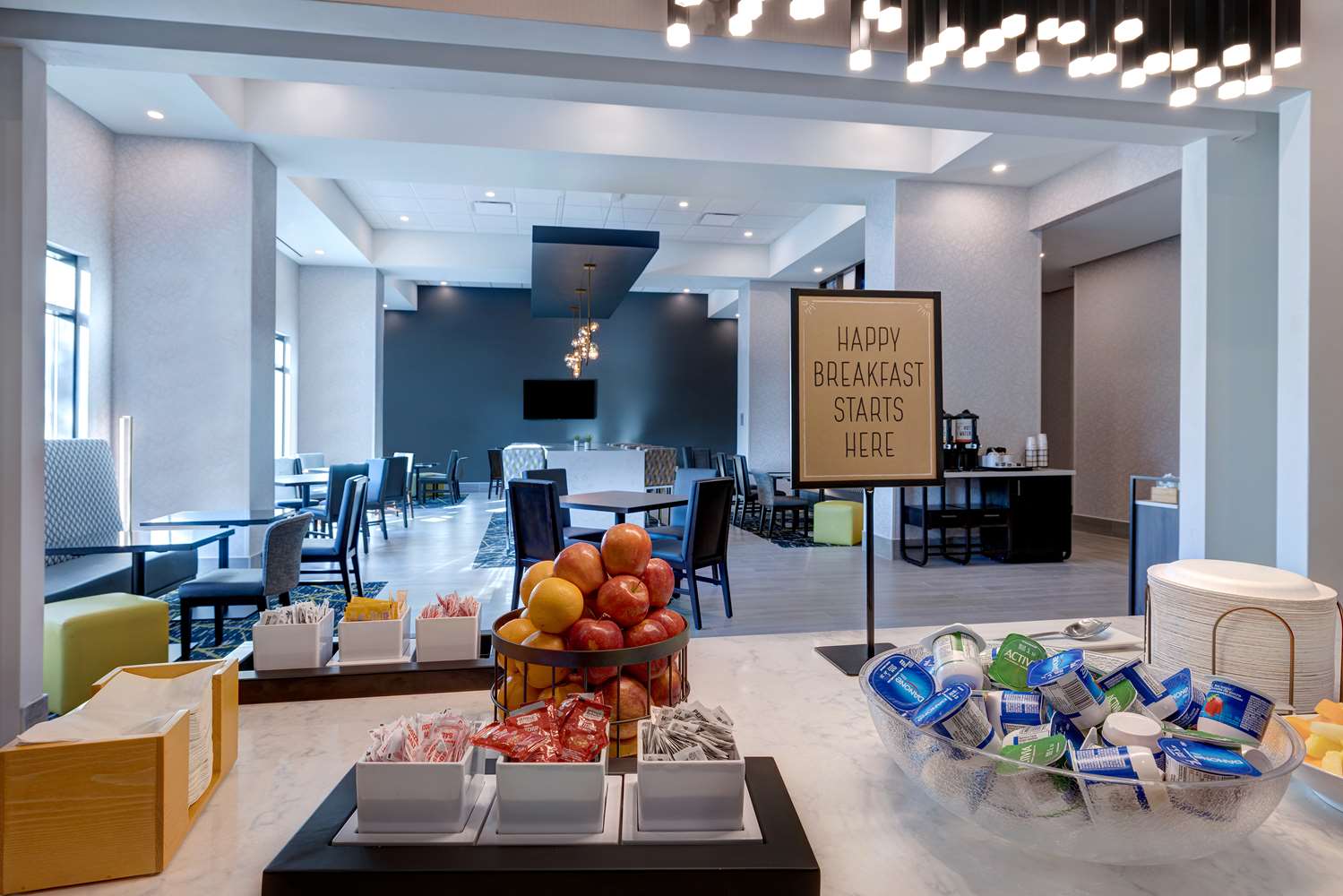 hampton inn and suites by hilton burlington toronto