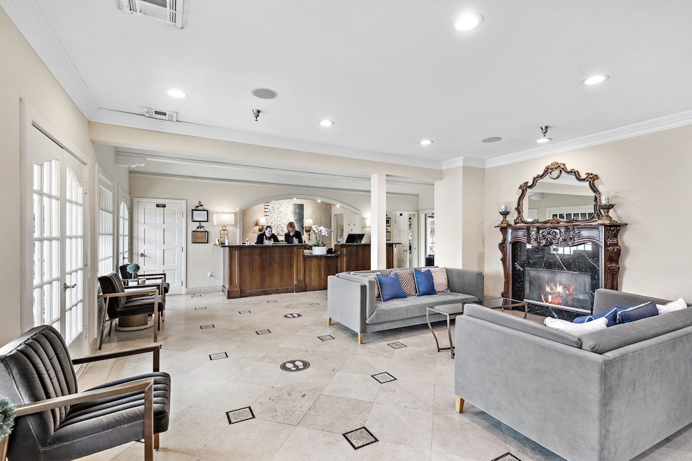 14 west hotel