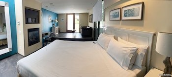 14 west hotel