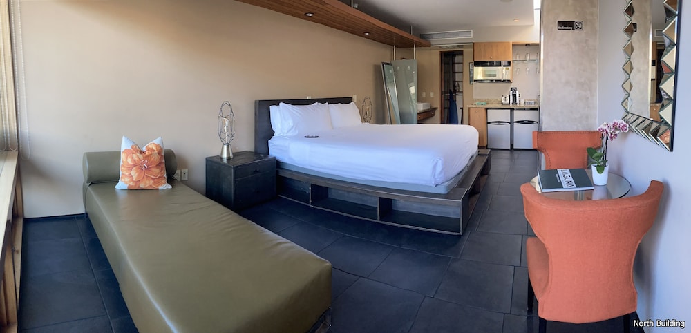 14 west hotel