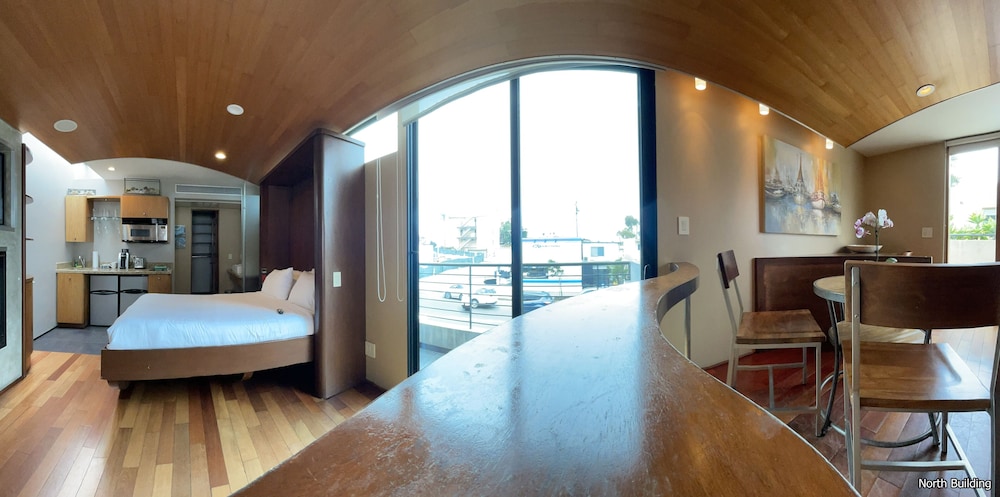 14 west hotel
