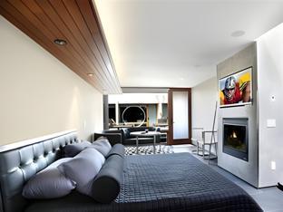 14 West Hotel,Los Angeles>>Laguna Beach,3 star