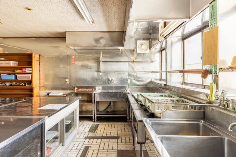 yuzawa lodge sea heil