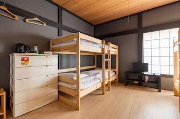 yuzawa lodge sea heil