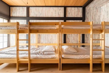 yuzawa lodge sea heil