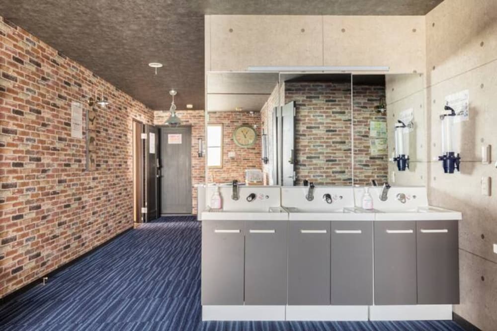 yuzawa lodge sea heil