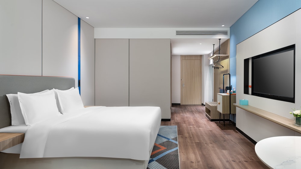 holiday inn express nanchang qingshan lake view