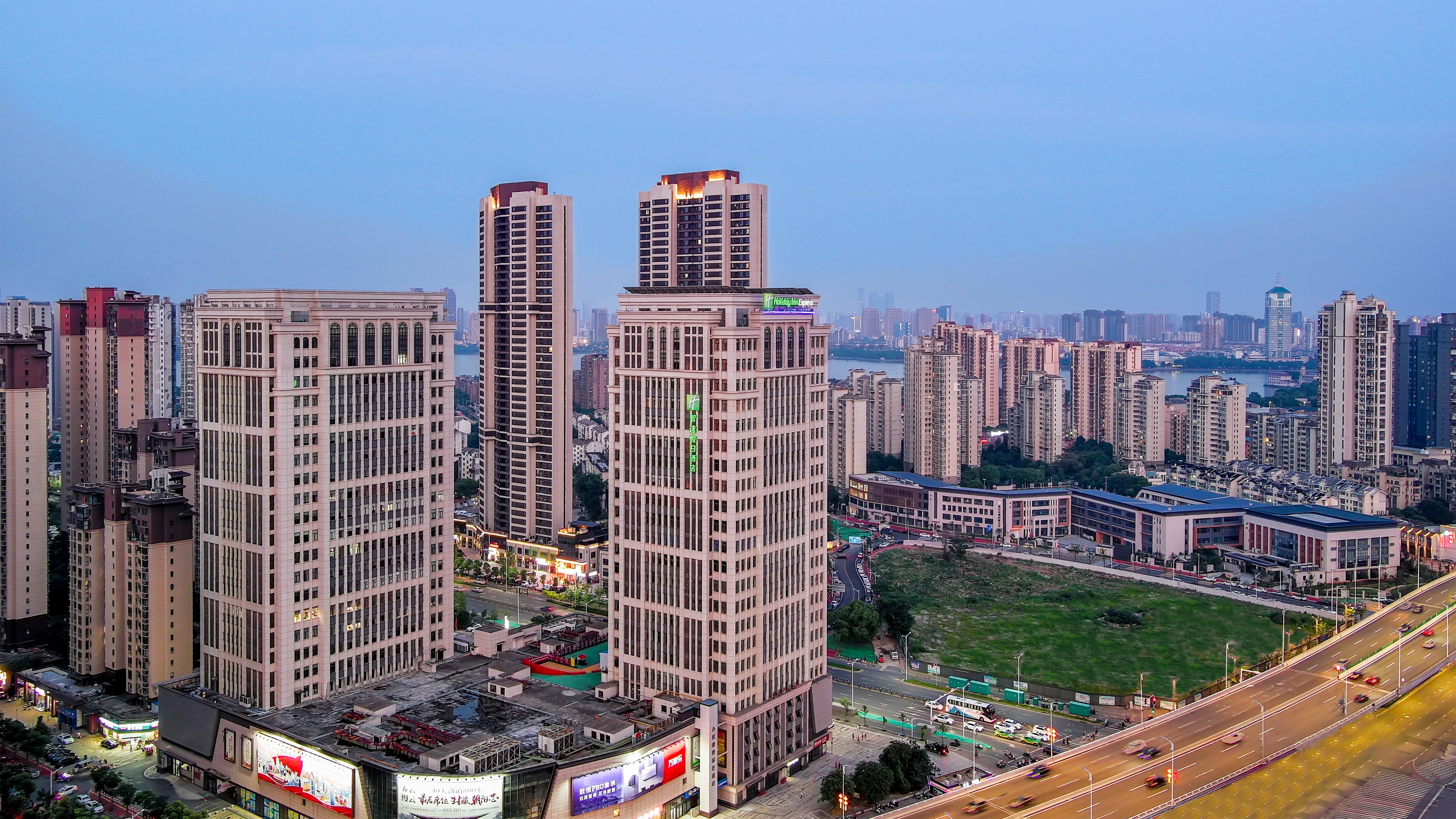 holiday inn express nanchang qingshan lake view