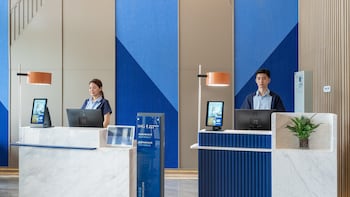 holiday inn express nanchang qingshan lake view