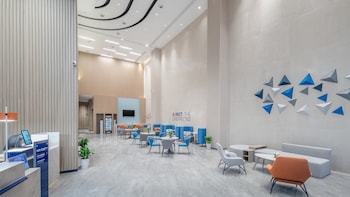 holiday inn express nanchang qingshan lake view