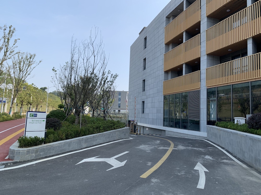 holiday inn express nanjing happy valley an ihg hotel