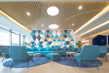 holiday inn express nanjing happy valley an ihg hotel