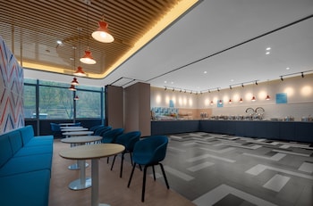 holiday inn express nanjing happy valley an ihg hotel