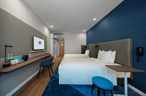 holiday inn express nanjing happy valley an ihg hotel