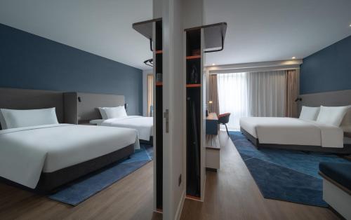 holiday inn express nanjing happy valley an ihg hotel