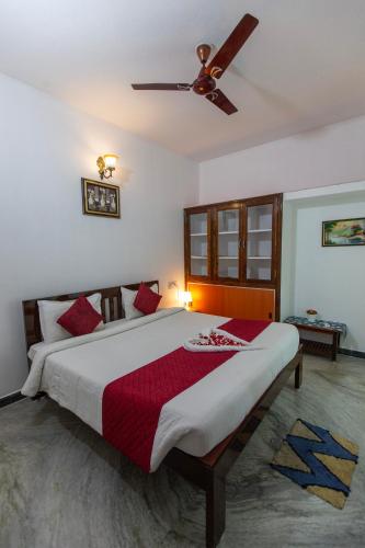 Sunflower Villa,Muvendhar Street Periyar Nagar, Nellitope, Opposite To New Bus Stand, Mullai Nagar, Orleanpet, Puducherry 605005,3 star