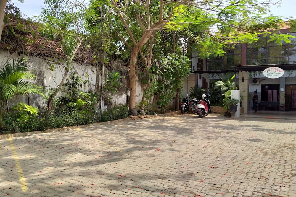 reddoorz hotel surabaya sumenep