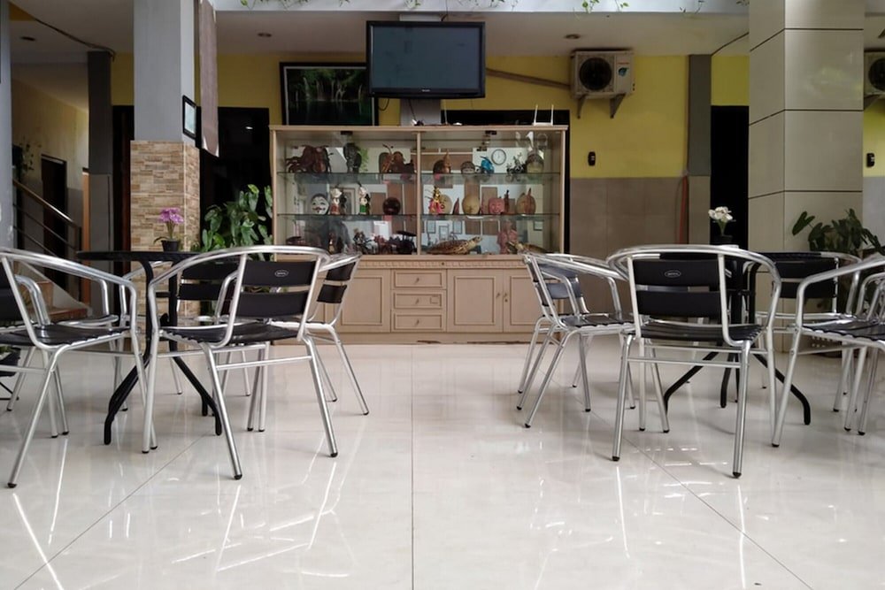 reddoorz hotel surabaya sumenep