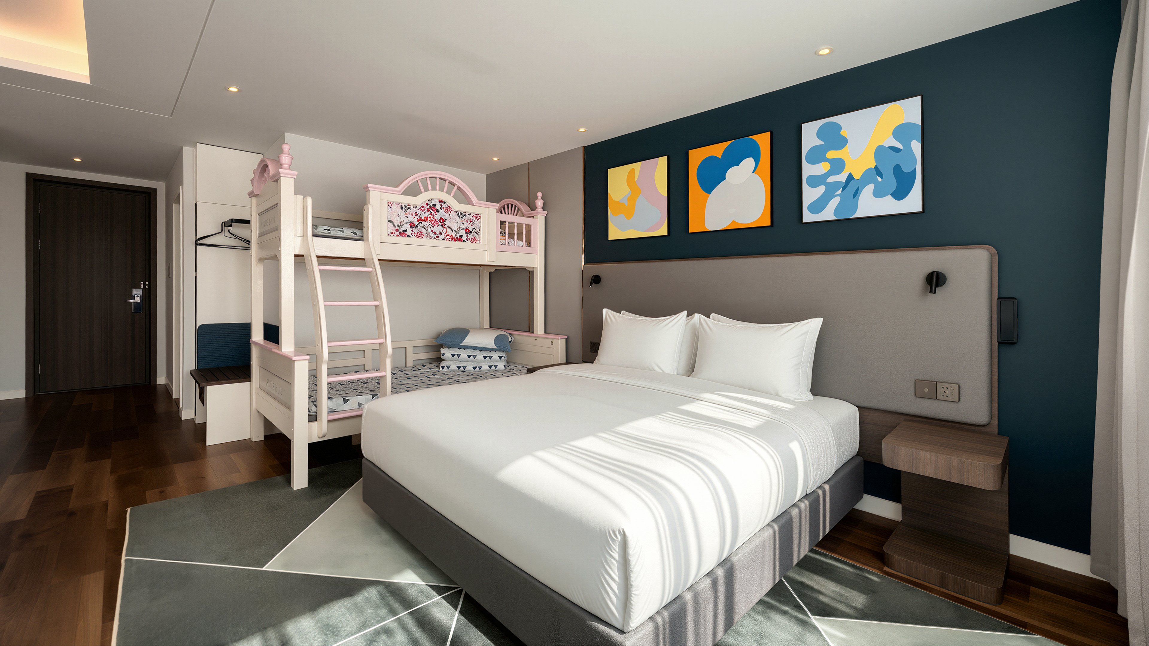 holiday inn express xining railway station