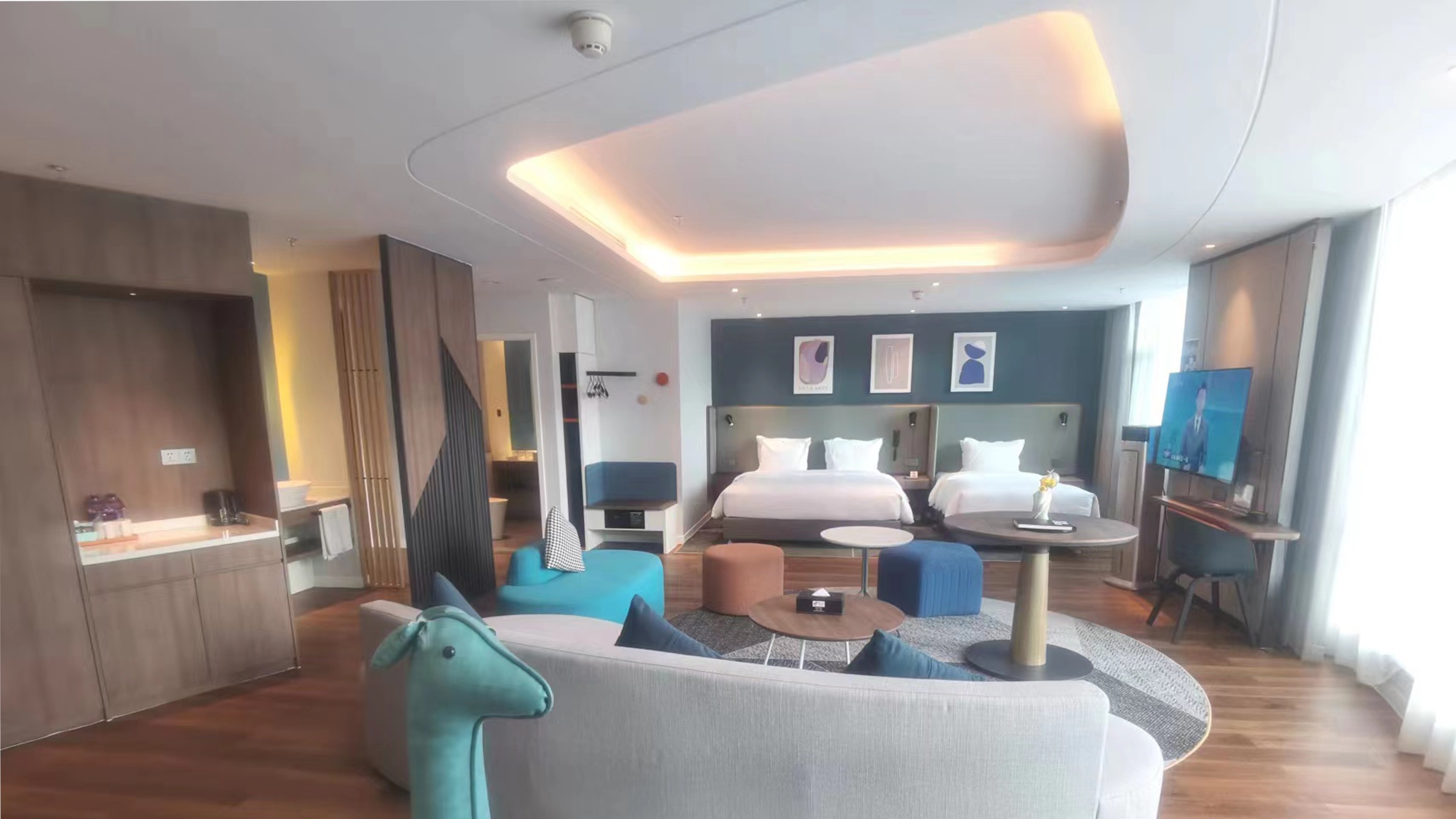 holiday inn express xining railway station