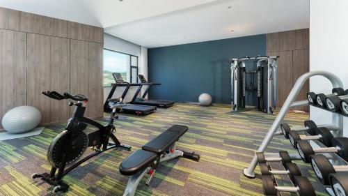 holiday inn express xining railway station