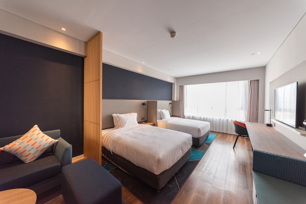 holiday inn express dongyang hengdian an ihg hotel