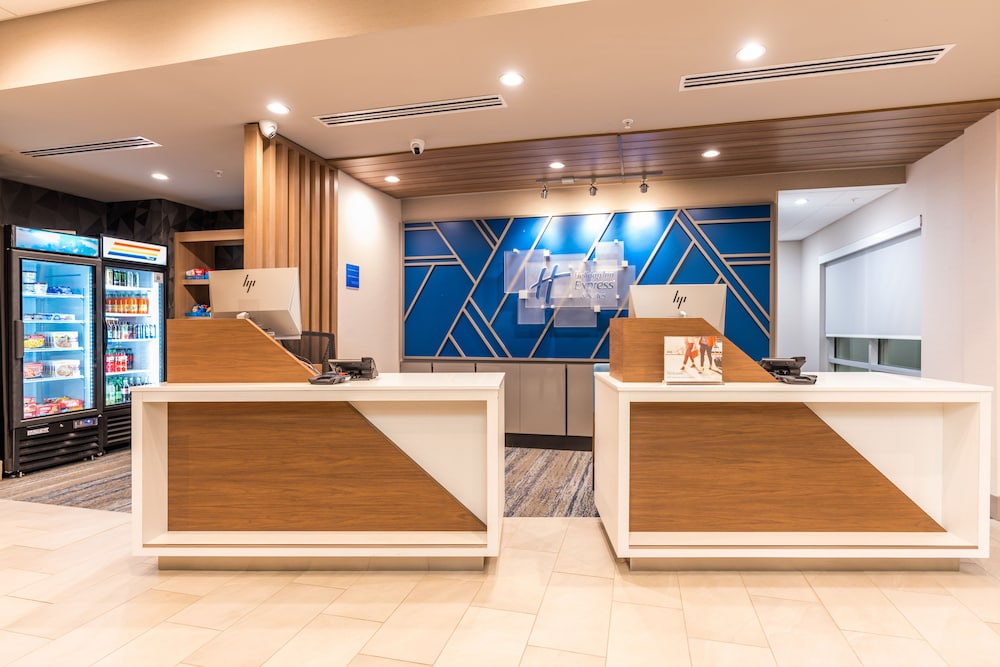 holiday inn express and suites charlottesville an ihg hotel