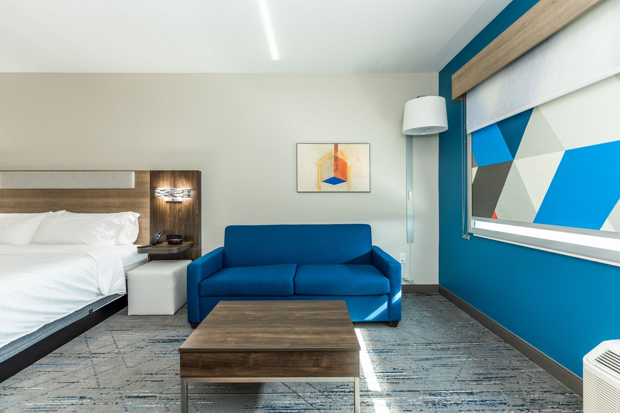 holiday inn express and suites charlottesville an ihg hotel