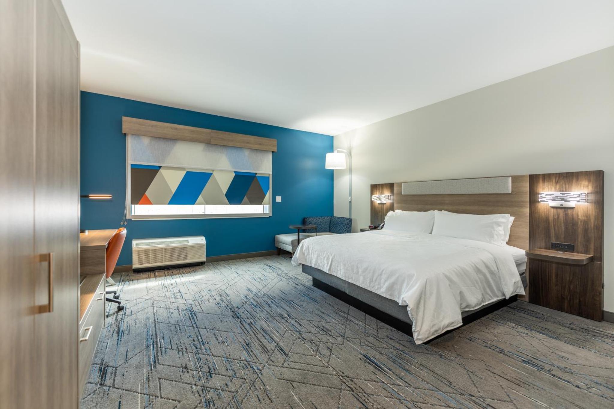 holiday inn express and suites charlottesville an ihg hotel