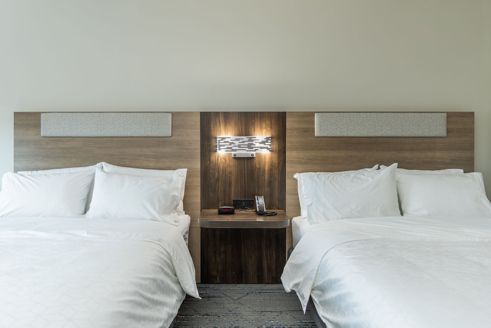 holiday inn express and suites charlottesville an ihg hotel