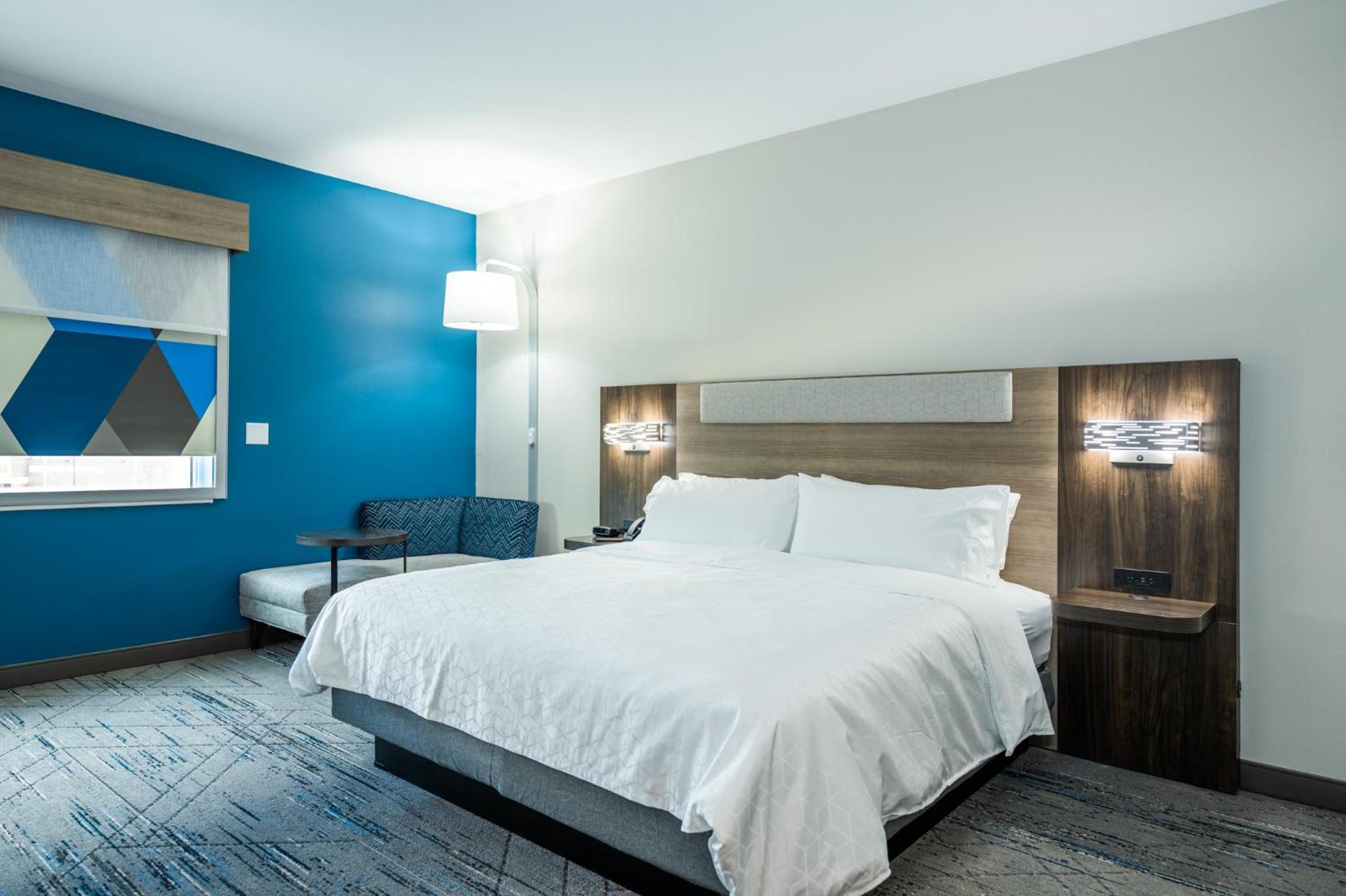 holiday inn express and suites charlottesville an ihg hotel